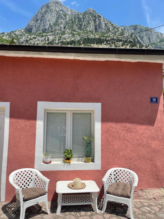 Cozy Little House Kotor Apartment Exterior photo